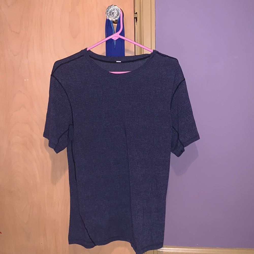COPY - Lululemon navy t-shirt